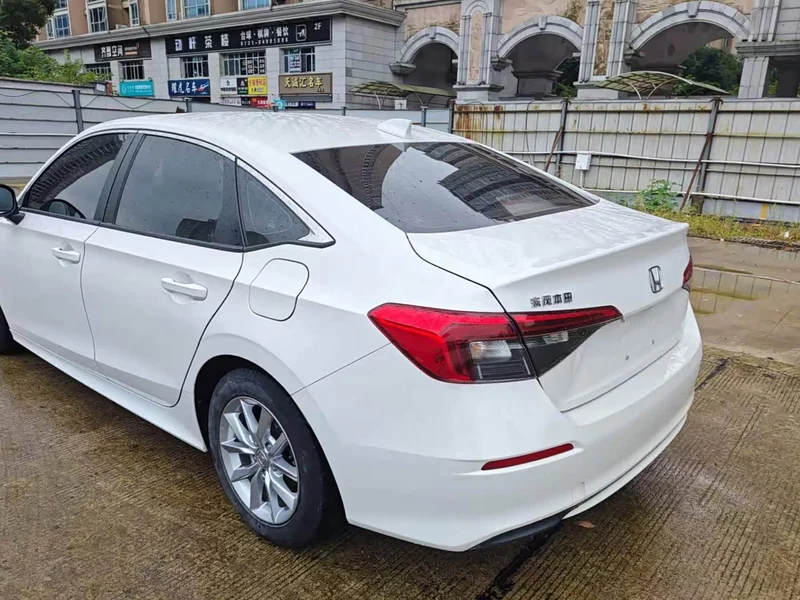 Honda Civic — фото 7