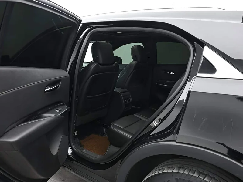 Cadillac XT4 — фото 15