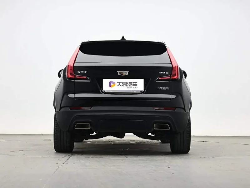 Cadillac XT4 — фото 4