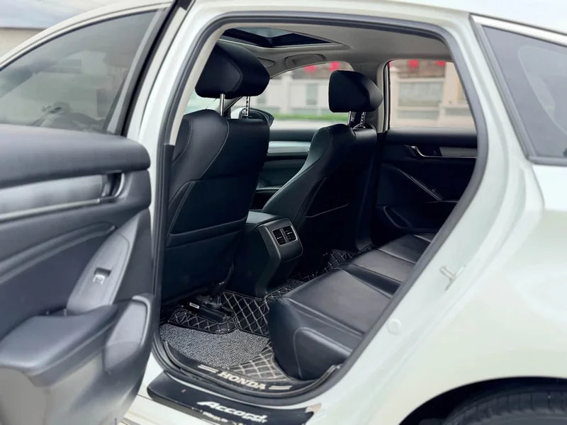 Honda Accord — фото 13