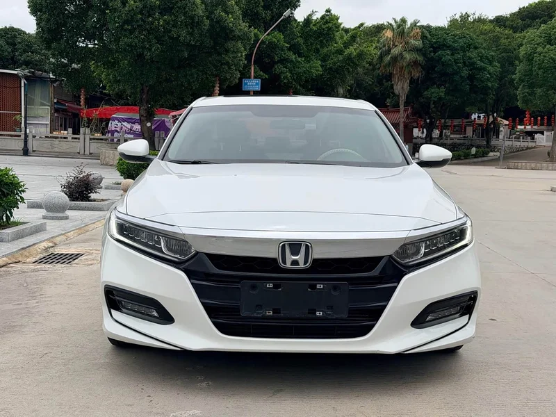 Honda Accord — фото 2