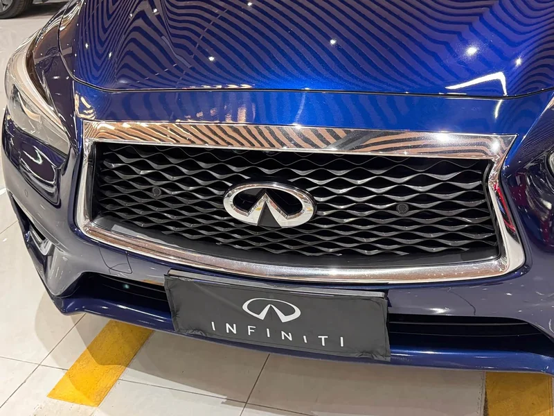 Infiniti Q50L — фото 32