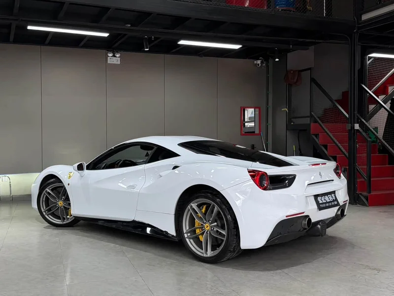 Ferrari 488 — фото 8