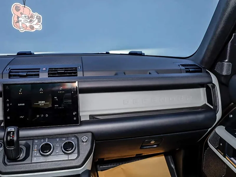 Land Rover Defender — фото 21