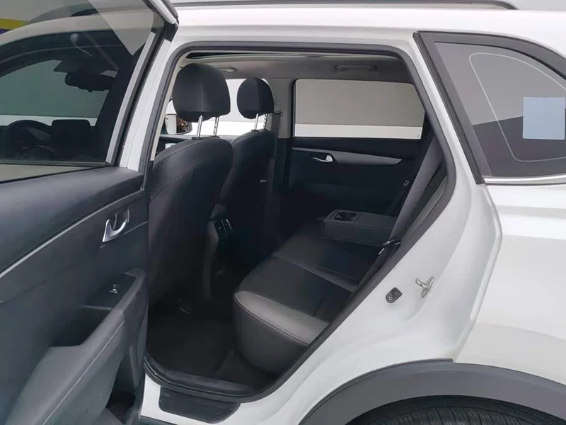 Kia Sportage — фото 11