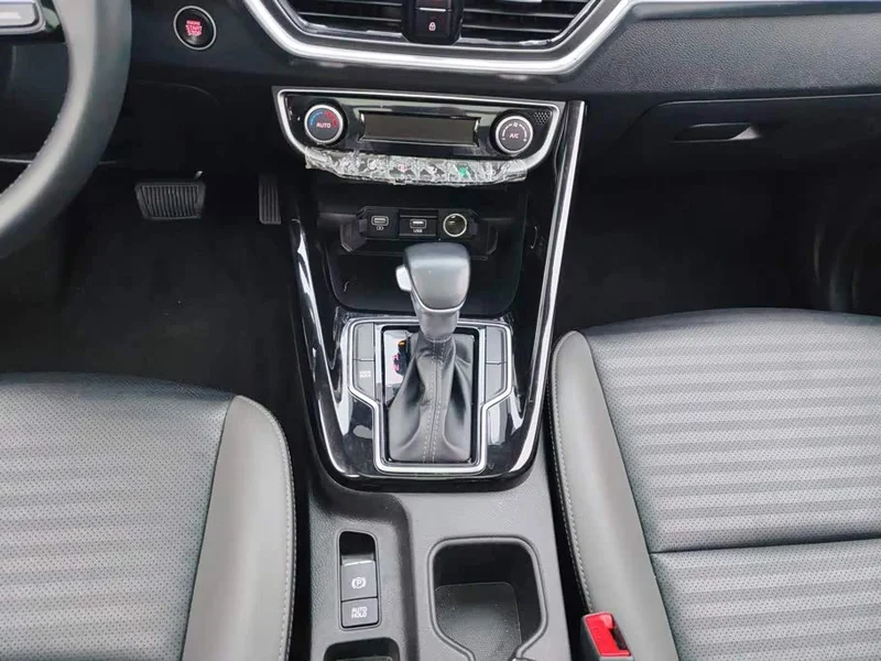 Kia Sportage — фото 16
