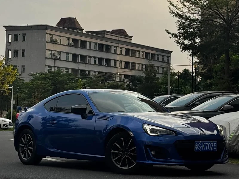 Subaru BRZ — фото 1