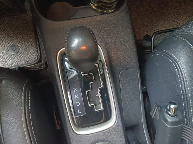 Mitsubishi Outlander — фото 16