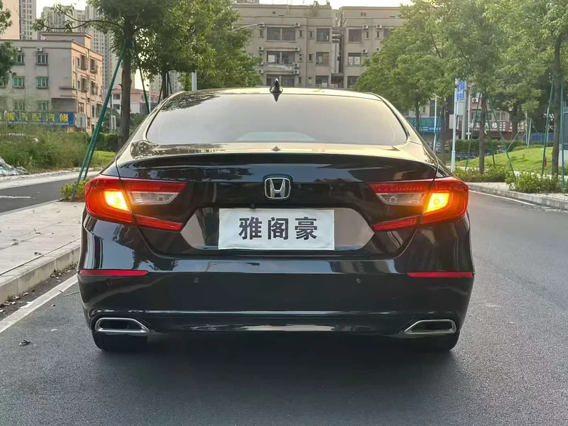 Honda Accord — фото 5