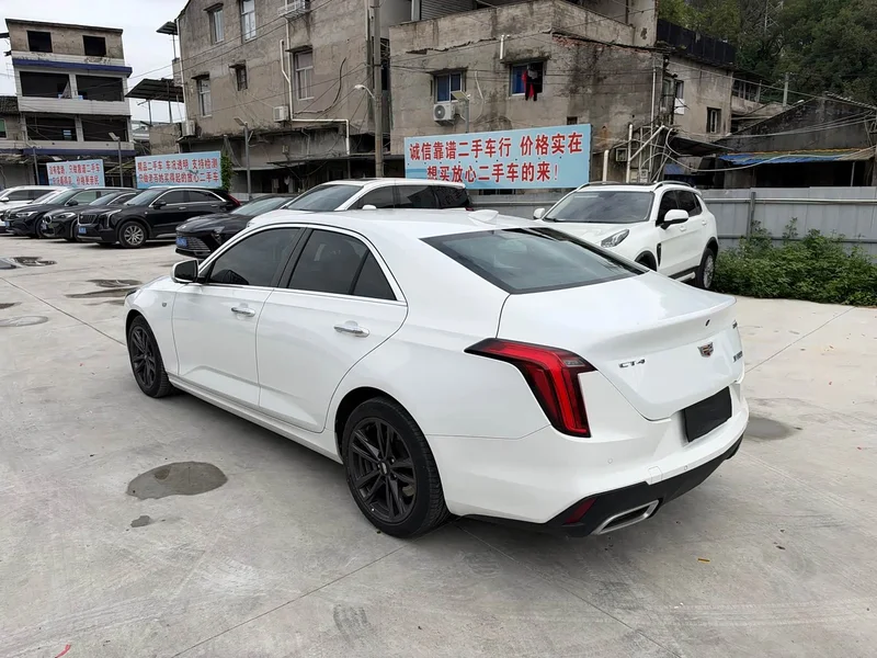 Cadillac CT4 — фото 3