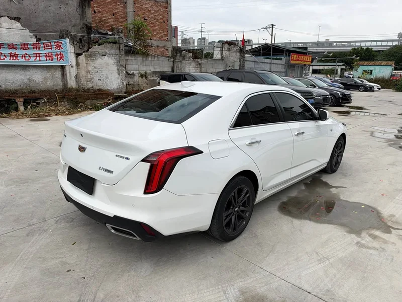 Cadillac CT4 — фото 5