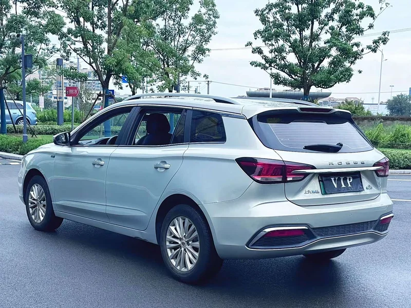 Roewe Ei5 — фото 11