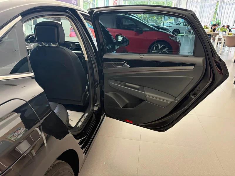 Volkswagen Passat — фото 11