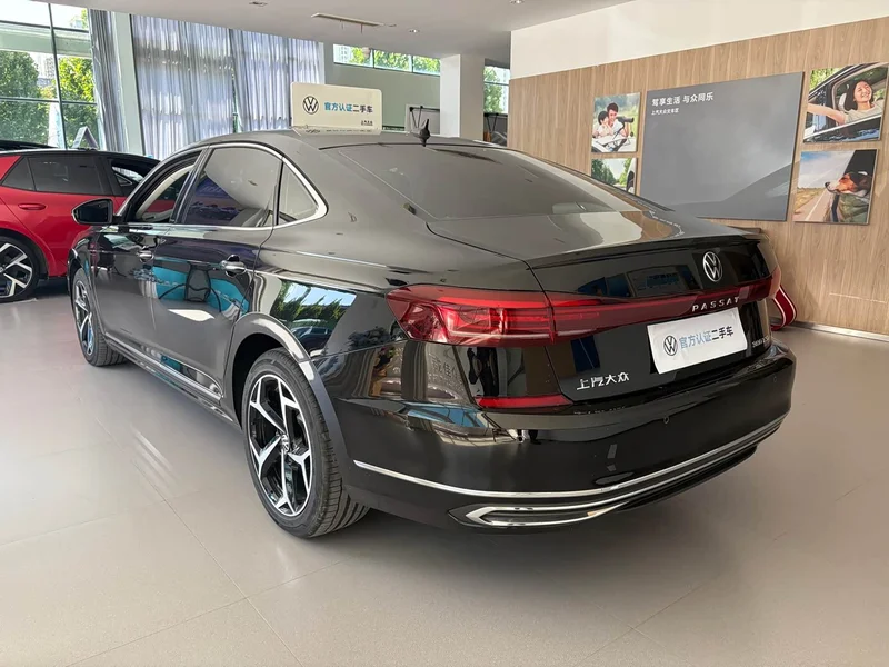 Volkswagen Passat — фото 18
