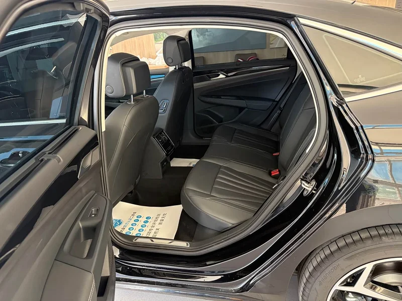 Volkswagen Passat — фото 8