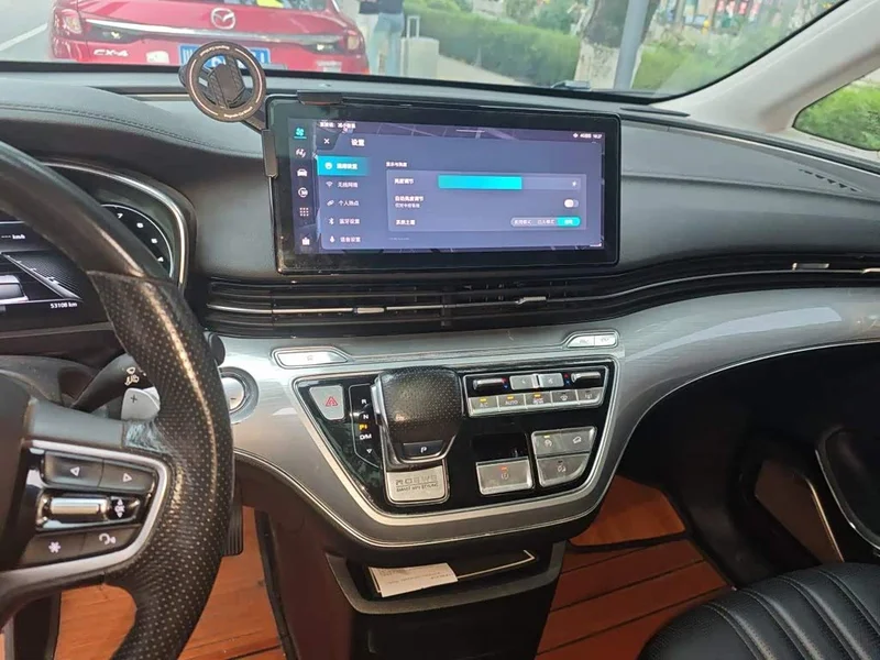 Roewe iMAX8 — фото 14