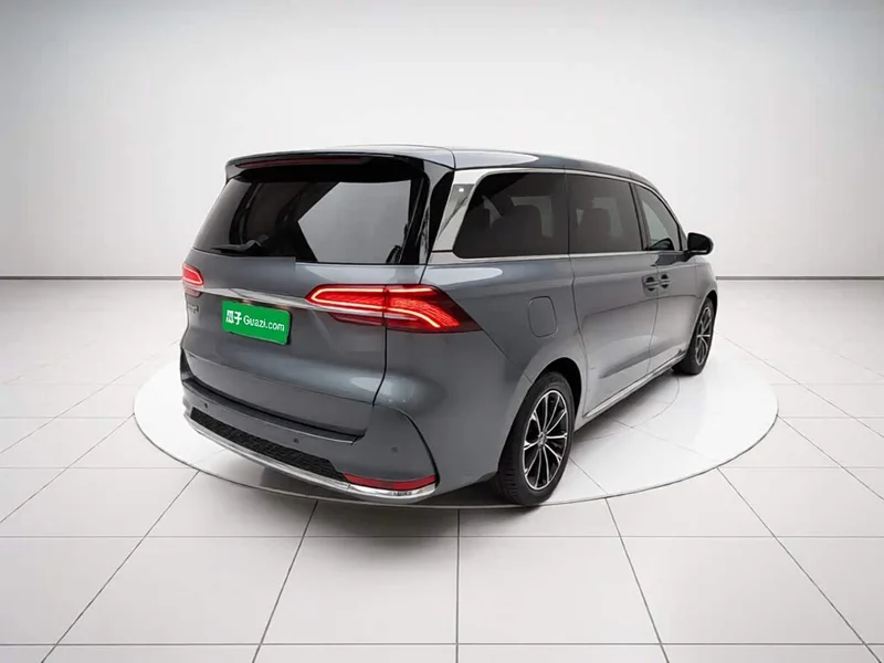 Roewe iMAX8 — фото 6