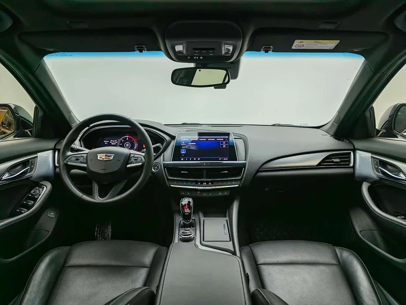 Cadillac CT5 — фото 14