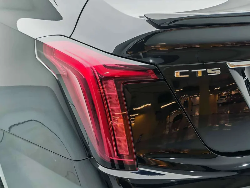 Cadillac CT5 — фото 17
