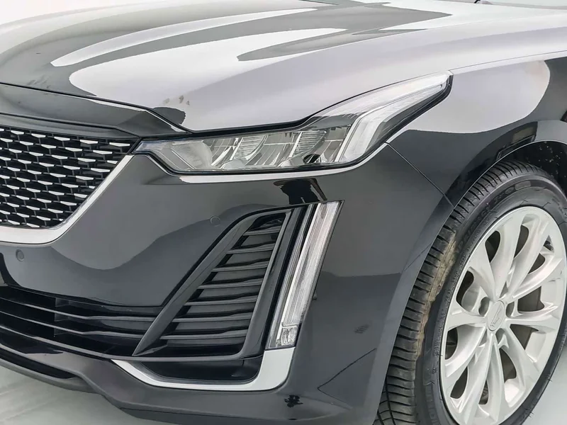 Cadillac CT5 — фото 21