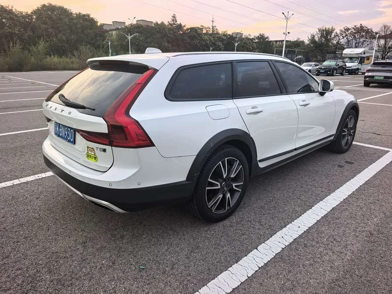 Volvo V90 — фото 4