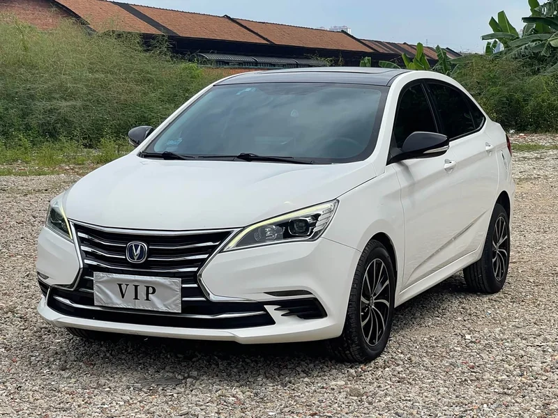 Changan Eado — фото 1