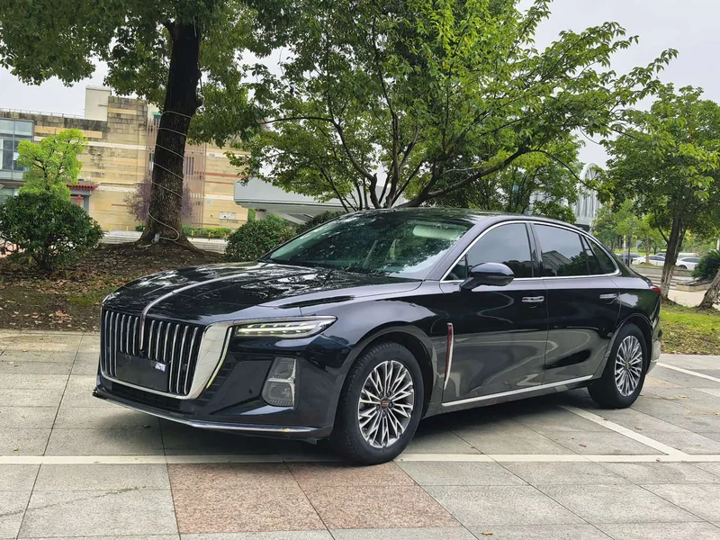 Hongqi H5 — фото 1