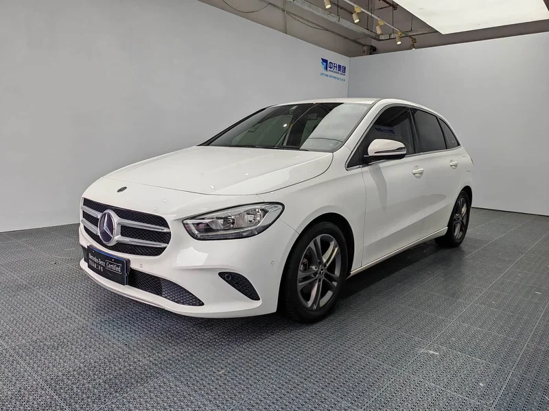 Mercedes-Benz B-Class — фото 1