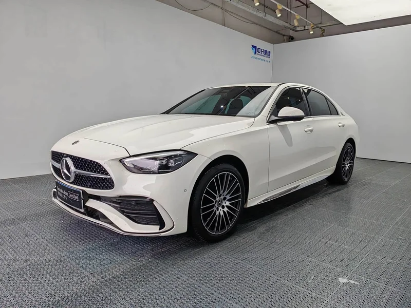 Mercedes-Benz C-Class — фото 1