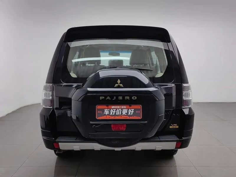 Mitsubishi Pajero (Imported) — фото 4