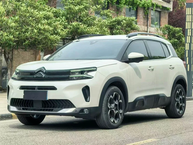 Peugeot C5 Aircross — фото 1