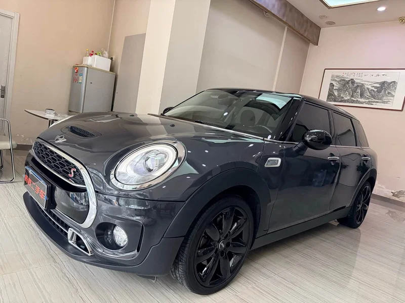 MINI CLUBMAN — фото 1