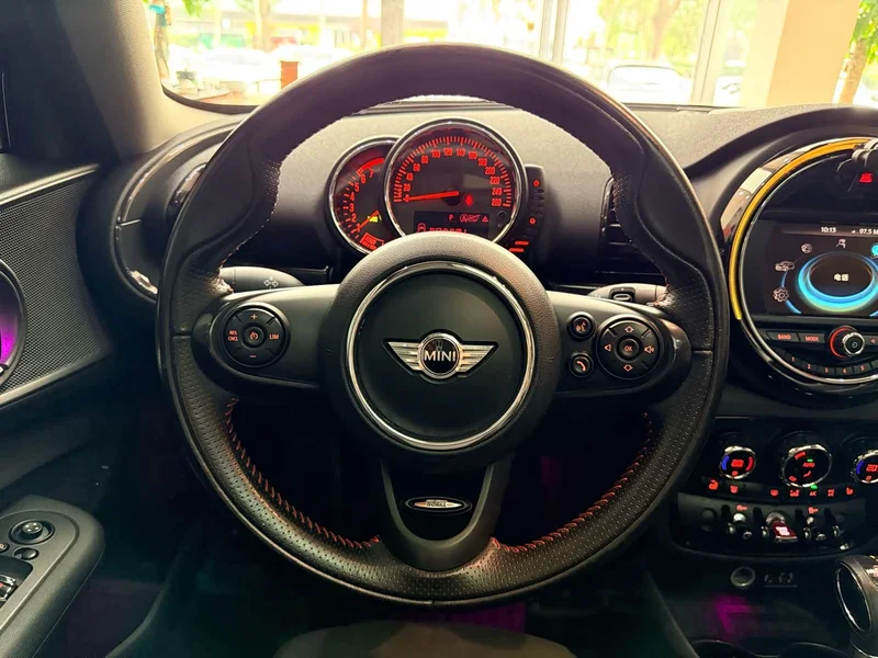 MINI CLUBMAN — фото 16