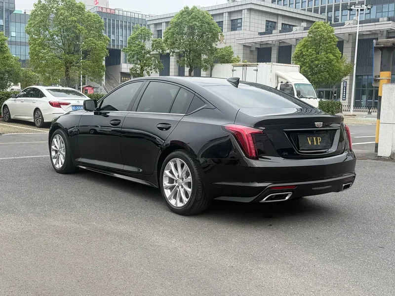 Cadillac CT5 — фото 12