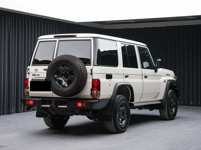 Toyota Land Cruiser LC76 (Imported) — фото 4