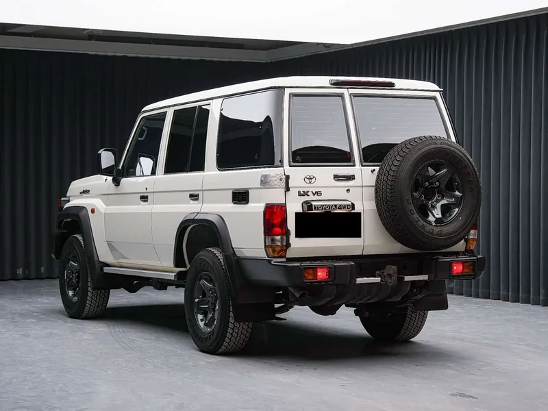 Toyota Land Cruiser LC76 (Imported) — фото 6