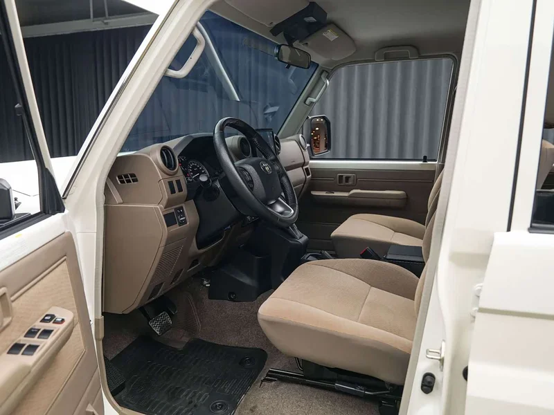 Toyota Land Cruiser LC76 (Imported) — фото 7