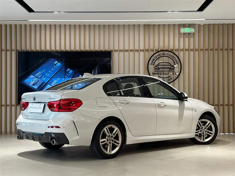 BMW 1-Series — фото 12