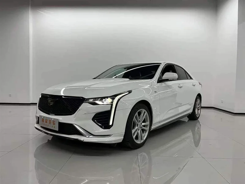 Cadillac CT4 — фото 1