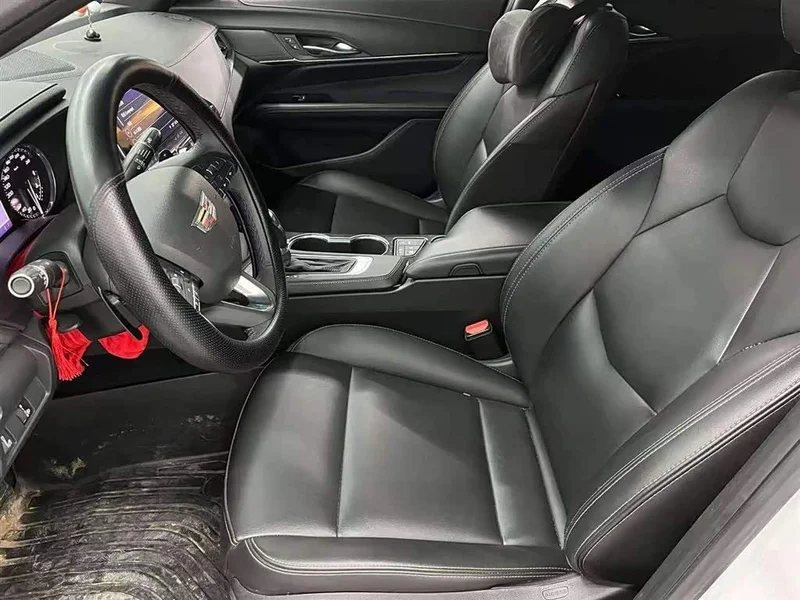 Cadillac CT4 — фото 12