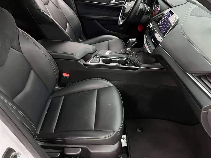 Cadillac CT4 — фото 14