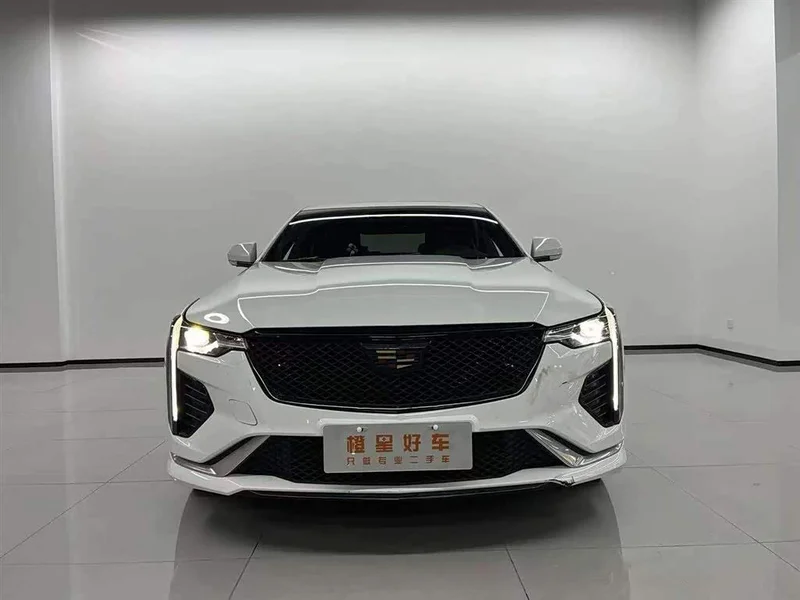 Cadillac CT4 — фото 2