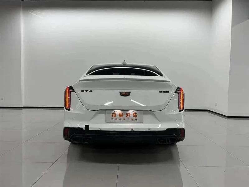 Cadillac CT4 — фото 5