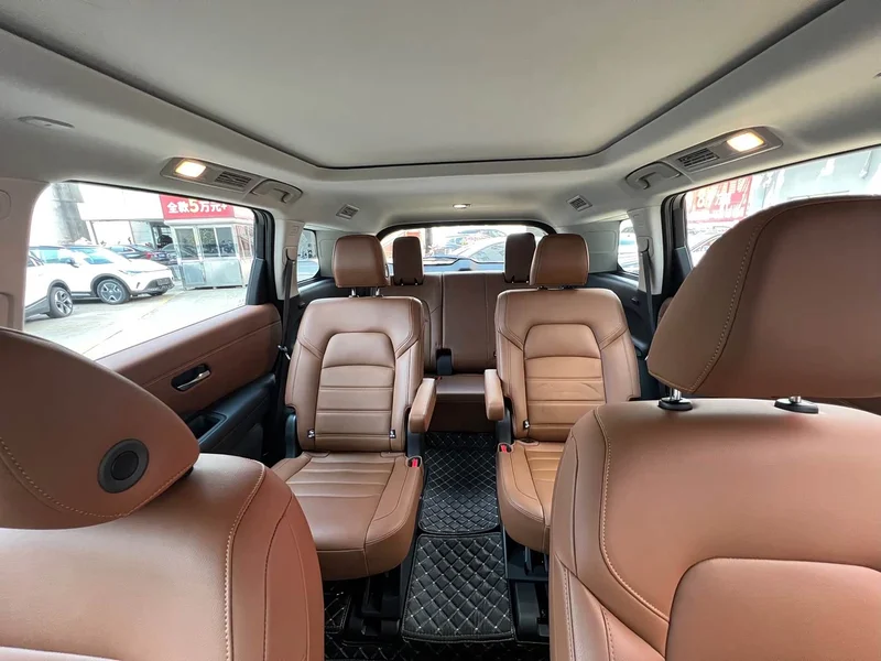 Nissan Pathfinder — фото 10