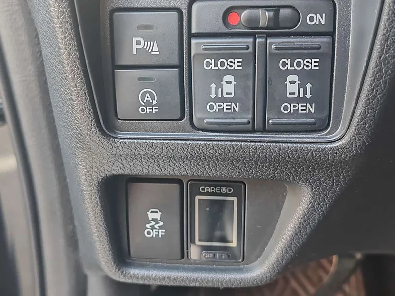 Honda Odyssey — фото 9