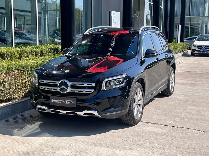 Mercedes-Benz GLB — фото 1