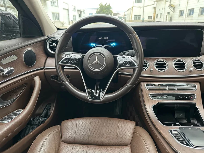 Mercedes-Benz E-Class — фото 10