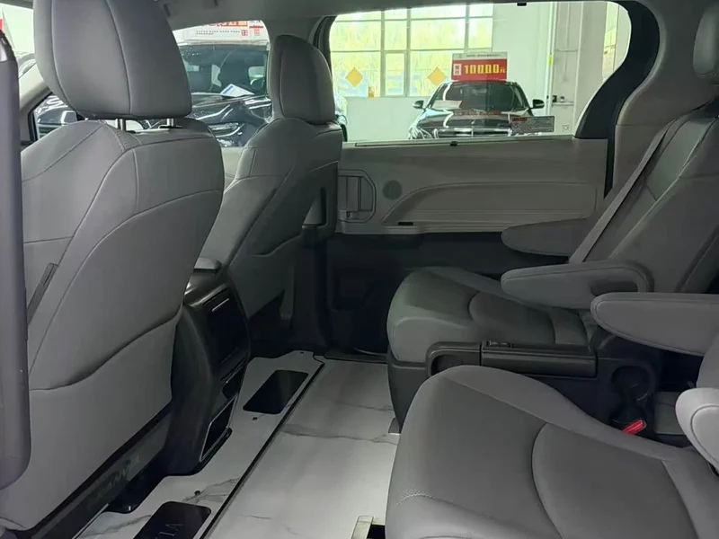 Skoda Roomster — фото 5