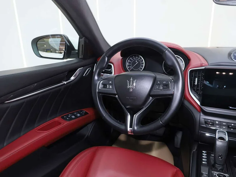Maserati Ghibli — фото 10