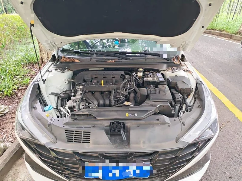 Hyundai Elantra — фото 16
